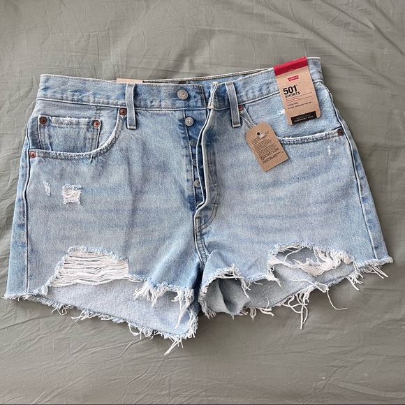 Levi’s 501 Shorts - Picture 1 of 5